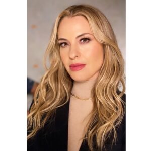 Leslie Grossman Instagram - Ursula pops in to P Town for a surprise visit on tonight’s #ahsdoublefeature