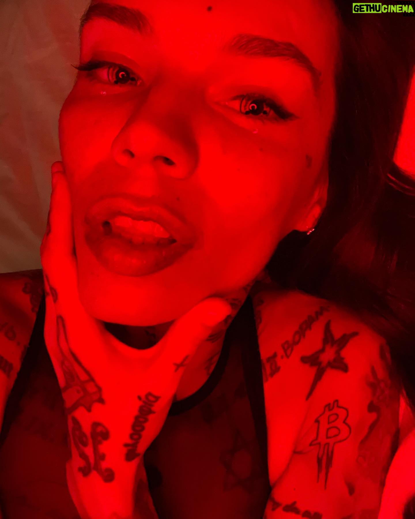 Lesya Fuck - 6.2K Likes - Извините за опоздание,
я заблудился на дороге
под названием жизнь©️はたけカカシ