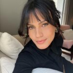 Letícia Lima Instagram - Dia de set 🖤 dia feliz! Como tá a segunda de vcs?…