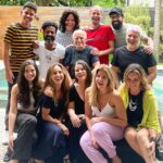 Letícia Tomazella Instagram - Elenco e diretor do nosso filme #socorrotofalido. Uma comédia escrita e dirigida por @fredmayrink - um dos artistas mais criativos, generosos e verdadeiramente humanos que já conheci! ❤️ Ontem foi nossa última diária, após uma intensíssima jornada. Tivemos uma equipe parceira e ponta firme, que me faz sentir muita gratidão por ter vivido tudo isso. Vou sentir saudade de cada um. A vida é mesmo linda pelos encontros que temos pelos caminhos... Fazer cinema, poder trazer histórias pro público leva tempo, necessita muitas pessoas em muitas funções distintas, demanda energia, dedicação e muita entrega. O cinema emprega muita gente e traz respiro ao público. A arte é muito, mas muito necessária pra um país. 🎬❤️ Que bom poder contar histórias! @fredmayrink @aryfontoura @luismirandaator @amarianasantos @ninafrosi @kayeteoficial @cauecamposs @liviainhudes @moniquecuri_real @oberraquerojack @jaedsonbahia2 @sm.assessoria.art @castinglab1 #cinema #cinemanacional