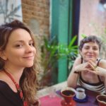 Letícia Tomazella Instagram – Uma atriz brasileira e uma atriz iraniana na Santa Cecília criando projetos mirabolantes pro futuro ❤️

@khazar_masoumi vc é phodona! 💃