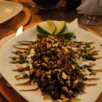 Letícia Tomazella Instagram - Meu Carnaval romântico delicioso em Visconde de Mauá, com direito a um jantar MARAVILHOSO no @cogumelobistro 💜 Além de criarem pratos incríveis, também cultivam cogumelos e são especialistas no assunto... Que sabor! Sem palavras MESMO! Quem não conhece Visconde de Mauá, favor conhecer LOGO. Eu não conhecia e estou apaixonada por esse paraíso! Natureza preservada, respeitada, revigorante, linda! Dias especiais com meu amor @sergio.roizenblit ❤️ #viscondedemaua #valedopavao #maringamg #maringarj #meucarnaval #cogumelobistro