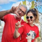 Letícia Tomazella Instagram – Casal avermelhado ❤️
Viva a democracia! 

@sergio.roizenblit

(Foto do @yuri.guru1)