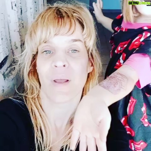 Leticia Brédice - 1.2K Likes - Reina osita
Viernes
Te amo
La
Tía leti