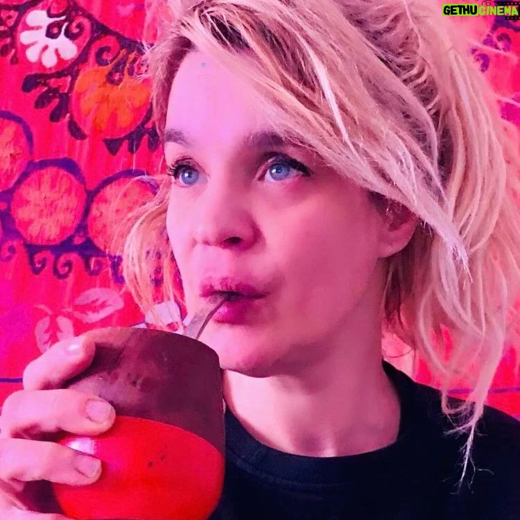Leticia Brédice - 3K Likes - Bue día
Buon giorno
Avantti!!!
Grazie
Grazie
Gracias ♥️