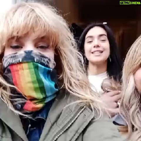 Leticia Brédice - 1.4K Likes - back of de nobel