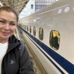 Leticia Calderón Instagram - Con la experiencia de viajar en el tren bala hacia Hiroshima. El Ave Fénix Impresionante y admirable. Y luego conociendo sus costumbres y comida. 🥘