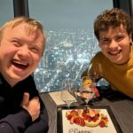 Leticia Calderón Instagram - Agradecidos con esta invitación sorpresa a cenar en el Sky Tree con una vista espectacular. En Japón el don del servicio es ejemplar; atentos, pacientes, amables y agradecidos.