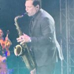Leticia Calderón Instagram - @danielboaventura !Que voz!, Que agradable!, Que show! Primer artista que veo que llama a todos sus músicos y coristas a dar las gracias con él. A eso le llamo grandeza. Gracias Marcelo, Perla y José Luis @rioromamx