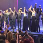 Leticia Calderón Instagram - @danielboaventura !Que voz!, Que agradable!, Que show! Primer artista que veo que llama a todos sus músicos y coristas a dar las gracias con él. A eso le llamo grandeza. Gracias Marcelo, Perla y José Luis @rioromamx