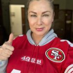 Leticia Calderón Instagram - Aunque sé que va a ganar Kansas 🏈👏🏼 le soy fiel a mis 49’s