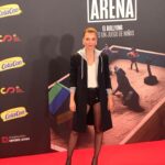 Leticia Dolera Instagram – Qué Alegría y qué suerte formar parte de @lacajadearenaserie un proyecto que nace con una clara intenció de ser una herramienta educativa y de transformación social, que nos pone frente a un caso de bullying, contado desde distintos puntos de vista y nos ayuda a entender y comprender qué sucede cuando en un instituto se da una caso de acoso escolar. Cómo operan el miedo, el silencio y las relaciones de poder. Y cómo a menudo, los propios adultos y la propia sociedad no dispone de las herramientas suficientes para prevenir, rescatar y cuidar de nuestros adolescentes.
Y es que el bullying no es un juego de niñxs.
Enhorabuena a todo el equipo de la serie en especial a tu reparto, todos brillan y desprenden magia. Y por supuesto también a sus creadores @pedreirateclea , @nurigago y @pedrorp y a su director @danielromerobueno
El proyecto es una iniciativa de la @fundacioncolacao y @deportegob 
Estará disponible en @neox y @atresplayer a partir de este domingo. 

Gracias @diorling1 @diorbeauty por el makeup y peinado de la noche. Y a @jonathansanchez_art por asesorarme por wasap para el look. 
#lacajadearena @buendiaestudios