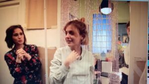 Leticia Dolera Instagram - Hoy he estado haciendo limpieza y reordenando los cientos de documentos de mi ordenador y he encontrado este vídeo del making of de Vida Perfecta (1) y me he emocionado muchísimo. 
Qué bonito fue. Qué suerte. Gracias equipo otra vez. ❤️ #vidaperfecta🙃