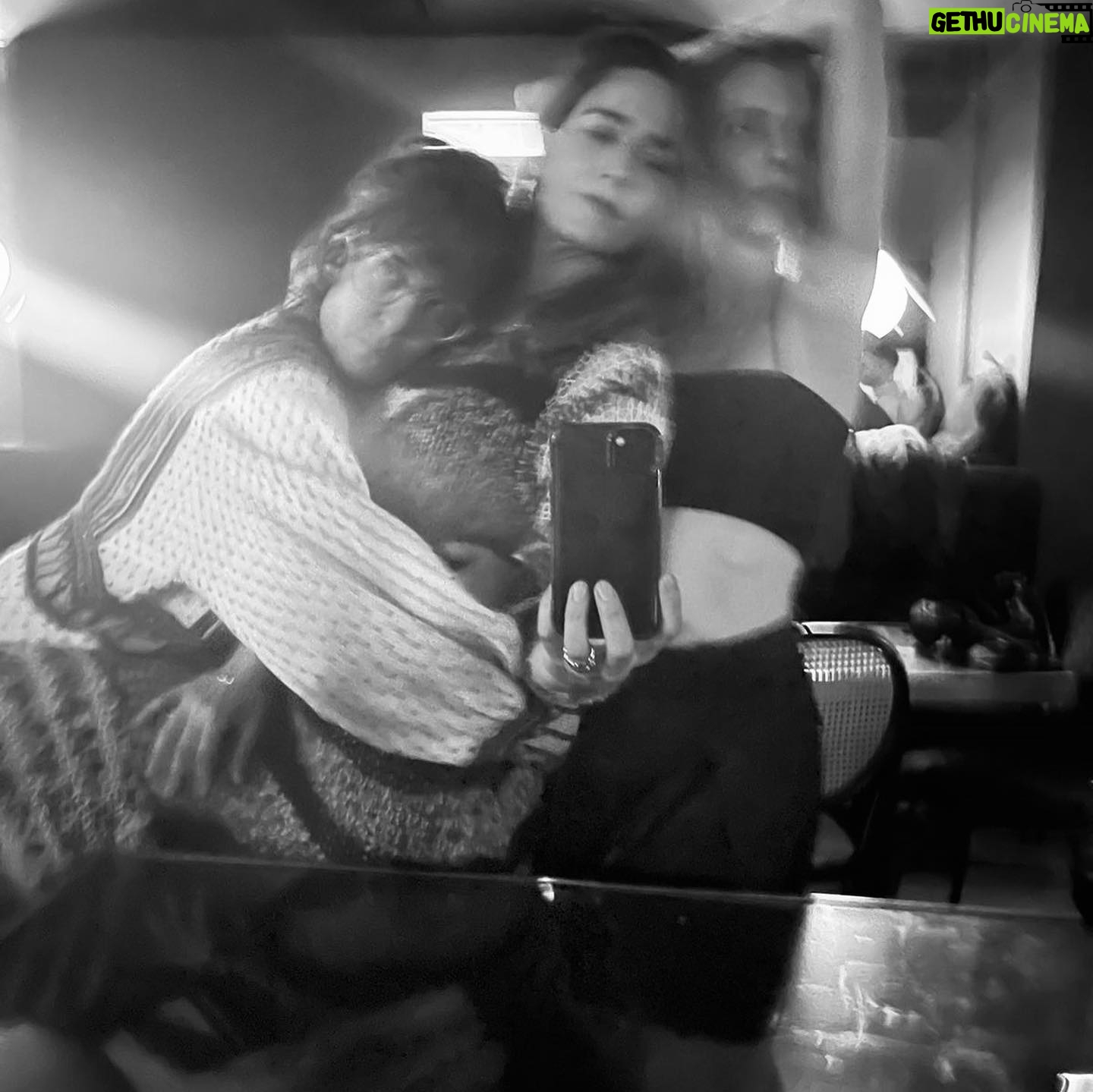 Leticia Dolera Instagram - La vida sigue siendo perfectamente (im)perfecta. Y con ellas mÃĄs. đđđâ¤ī¸â¤ī¸â¤ī¸ Maria, Esther y Cris.