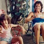 Letrux Instagram - aniversário daquela que me possibilitou existir aqui na terra: minha mãe Sônia ❤️ minha mãe me ensinou a amar a natureza e a mesmo delirando dentro da espiritualidade, ter consciência pragmática da vida (a foto 9 é de 2016, eu estava reclamando de alguma saga que estava enfrentando pra abrir o meu Mei e ela me respondeu isso, hahaha! morro de rir relembrando) muita contemplação e muita neurose hahaha combinação curiosa e cômica. prato cheio pra virar palhaça. hoje ela faz 70 anos e eu me emociono pensando nessa jornada ✨