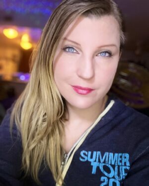 Leva Bates Instagram - I’m tired and groggy, but I’ve been away too long! So let’s see what slap happy chaos this will bring 😅

Twitch.tv/wrestlingleva
