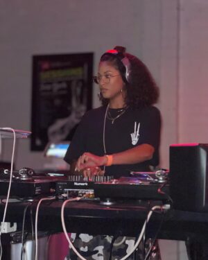 Lex Scott Davis Instagram - My DJ journey started back in 2016. Collecting tips from close DJ friends of mine and putting together stuff I found on YouTube. Bought my first controller off Craigslist in 2017. Played a few parties, and then never touched my equipment again. UNTIL, a little voice in my head told me to get back to the hobbies that sparked joy. With a lot of encouragement from @itsmomcrae , I secretly enrolled myself into @scratchdjacademy to gain true knowledge of the art-form. These are snippets of my set we each had to prepare for a small audience, as completion of the course. I’m so proud of the work done in this room and the girls I shared the space with. I’ve always been a music-head, but I’m forever a student. As @londnlo said “I was voluntarily stretched”. And I hope that inspires anyone reading this that it’s never too late to become a student of new things. 🙏🏽

Also, I haven’t come up with a DJ name yet, what yaw think it should be? 
#MuscleMommy #LSDj #FemaleDJ