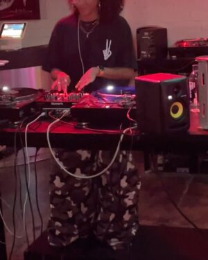 Lex Scott Davis Instagram - My DJ journey started back in 2016. Collecting tips from close DJ friends of mine and putting together stuff I found on YouTube. Bought my first controller off Craigslist in 2017. Played a few parties, and then never touched my equipment again. UNTIL, a little voice in my head told me to get back to the hobbies that sparked joy. With a lot of encouragement from @itsmomcrae , I secretly enrolled myself into @scratchdjacademy to gain true knowledge of the art-form. These are snippets of my set we each had to prepare for a small audience, as completion of the course. I’m so proud of the work done in this room and the girls I shared the space with. I’ve always been a music-head, but I’m forever a student. As @londnlo said “I was voluntarily stretched”. And I hope that inspires anyone reading this that it’s never too late to become a student of new things. 🙏🏽

Also, I haven’t come up with a DJ name yet, what yaw think it should be? 
#MuscleMommy #LSDj #FemaleDJ