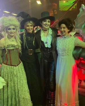 Lexi DiBenedetto Instagram - The SAG strike is over!! 
So let’s extend spooky season 🫡
A Really Haunted Loud House now streaming on @paramountplus