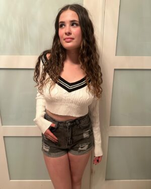 Lexia Hayden Instagram - Stay Trendy, Shop SHEIN MUSERA by searching K2WMW 
#SHEINtrendy #SHEINforAll #loveshein #ad 
@shein_us @shein_official 
MUSERA Cable Knit Cropped Contrast Detail Sweater
ID: 30047550
