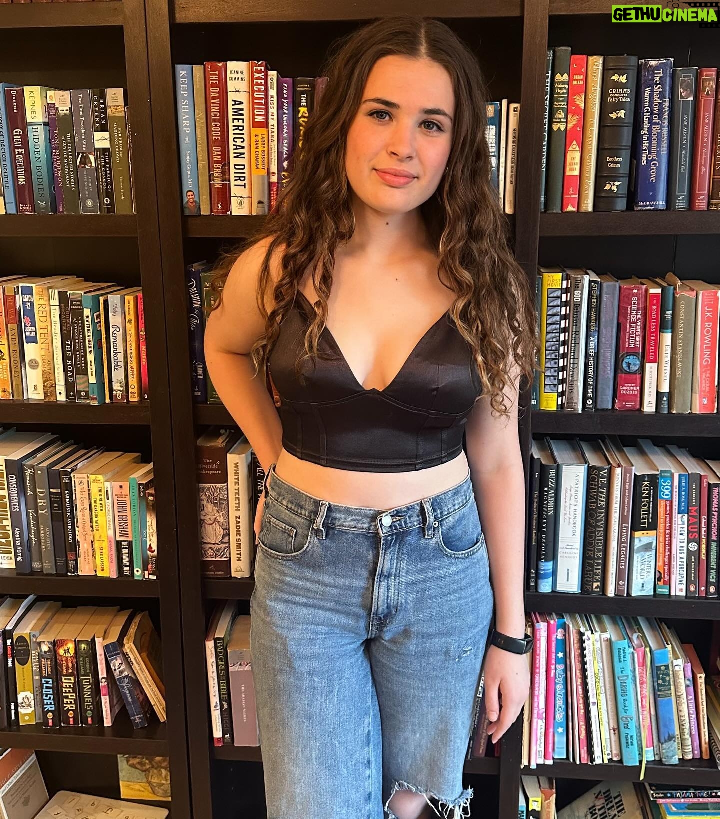 Lexia Hayden Instagram - 2024 SHEIN Music Fest SHEIN Privé Solid Bustier Satin Crop Cami Top @shein_us @sheinofficial ID: 10367067 #SHEINmusicfest #SHEINforAll #loveshein #ad Coupon code: MFLexia (Extra 15% off)