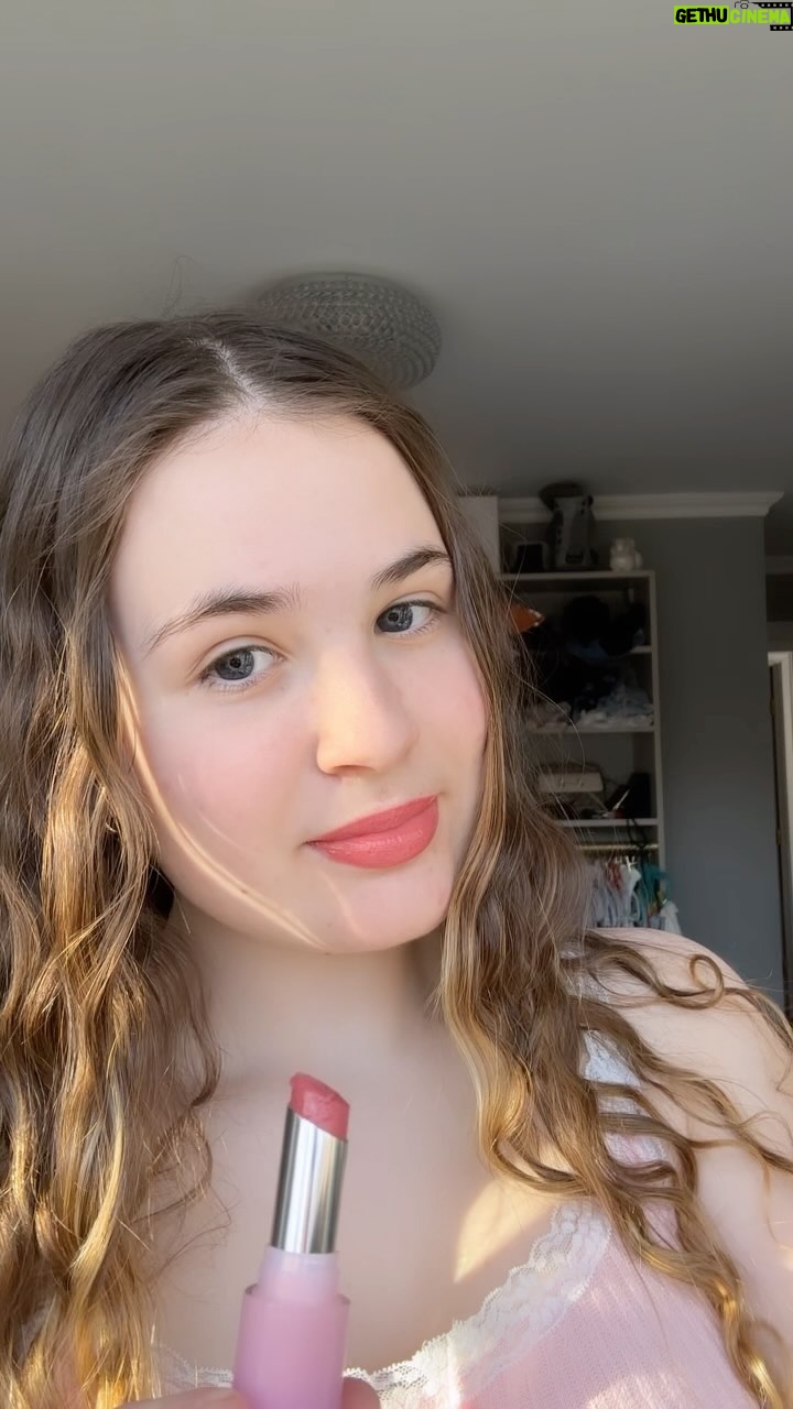 Lexia Hayden Instagram - Thank you @sheglam_official #SHEGLAM #sheglamlipstick #ad Which shade is your fav?
