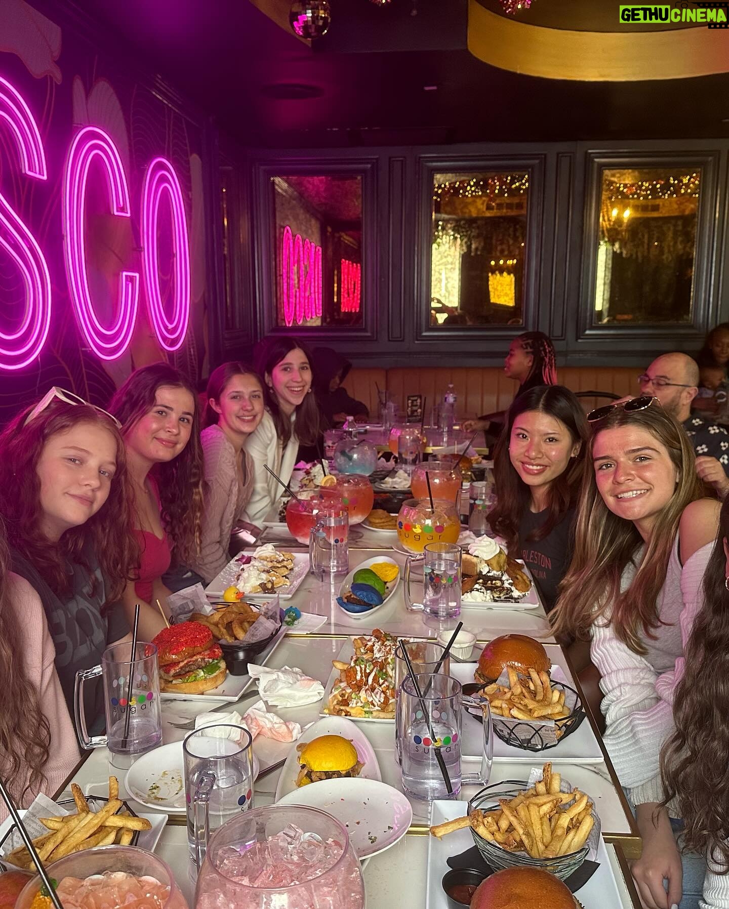Lexia Hayden Instagram - Thank you @sugarfactorytimesquare @thesugarfactory for hosting me & my friends! The food was delicious and those drinks were so magical. The dessert was unreal. We all had a blast!