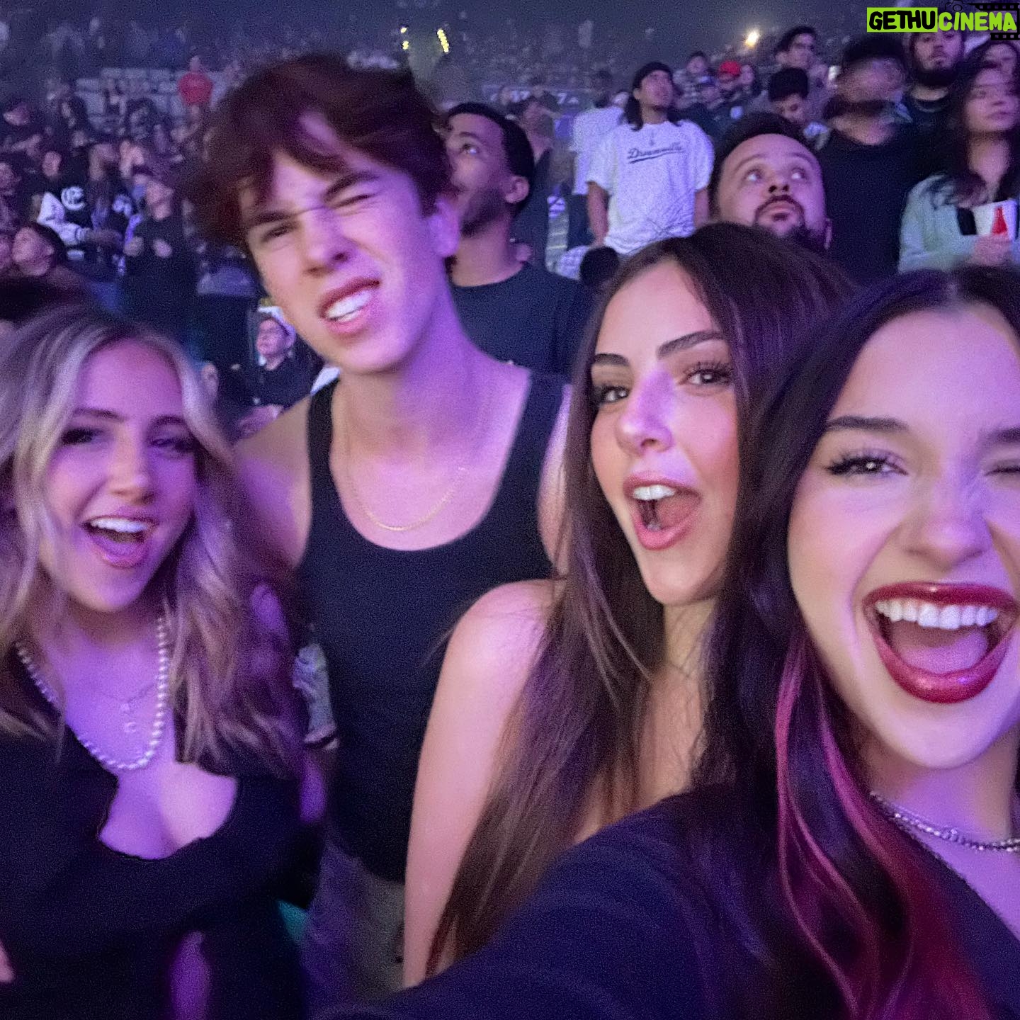 Lexy Kolker Instagram - la flame ๐งจ๐๐ถ๏ธโค๏ธโ๐ฅ @travisscott