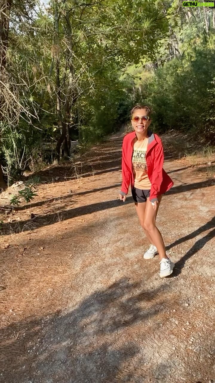 Leyla Bilginel - 2.4K Likes - Lütfen yeter gerçekten yeter bırakın benle uğraşmayı! Neden bu kadar spam yiyorum ne yapıyorum ben size ya! Lütfen herkes destek olsun yorum beğeni yapın şu spamdan çıkayım! Ve gerçekten çok üzülüyorum neden uğraşırlar benle! Lütfen en az dört kelimelik bir yorum yaparsanız sevinirim 🙏🥰
