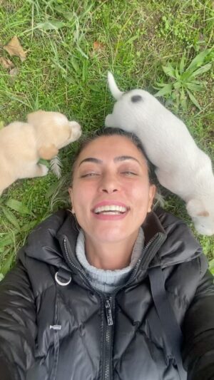 Leyla Bilginel Instagram - İnsanlardan öyle bıkmışız Kİ! Kurban olsunlar bu hayvanlara! Çok daha değerliler benim için! Ve çok seviyorum onları! TAKİPTE olun canlar öyle güzel şeyler hatırlayacak umut dolacak mutlu olacaksınız ki! Çanakkale’de bir başlangıç bir tarihe şahitlik edeceğiz ☺️🙏