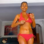Leyla Bilginel Instagram - GOJI BERRU VÜCUT VE YÜZ MASKESİNDE MUHTEŞEM BİR KAMPANYA! BİR VÜCUT MASKESİ ALANA İKİNCİSİ YARI FİYATINA. İKİ TANE ALANA ÜÇÜNCÜSÜ BEDAVA! YÜZ MASKESİNDE DE AYNI ŞEKİLDE CANLAR! 250mg VÜCUT MASKESİ 800TL 50 mg YÜZ MASKESİ 440TL