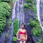 Leyla Bilginel Instagram - Yazın yadı güneşin sıcaklığı benim için vazgeçilmez bir aşk! Soğukta küçülür enerjim sıcakta ise devleşirim 🥰🙏 çok özledim Bali’yi Phuket adasını beyaz kumları 🥺