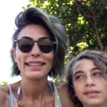 Leyla Bilginel Instagram - Dört kiracım var dördüde yıllardır kiralarını aksatmadan ödediler! Ve bu ay düşündüm onların yerine koydum kendimi! Ve yüreklerini hissettim kara kara Gunay kirayı nasıl ödeyeceğiz diye düşünürlerken benden giden mesaj yüreklerini rahatlattı. Ve bu beni çok ama çok mutlu etti! Hepimiz idare edelim empati duygumuzu öne çıkaralım ve darda olan her cana ek uzatalım! Umut ediyorum çok kişiye feyz olur bu davranışımız 🙏🥰