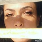 Leyla Bilginel Instagram – Can arzum ağzına yüreğine sağlık! Allahım bana bir can vermiş! Bu dünyaya bir  bedende göndermiş. Hayatı biz insanlara verdiği tüm güzelliklere dokunup ve her güzelliğin detayınında olmak istediğim kadar. Bu dünyaya ne yapmak İçin geldiğimin gerçeğini de asla es geçecek bir ruh değilim! Ben kimim ne için bu yaşamın içindeyim! Bu soruyu ya sizler hiç kendinize soruyor musunuz canlar… unutmayın bu hayat sadece ye iç gez zevki sefayı sür İçin var olmuş olamaz! Bu yalan dünyada siz neyin içindesiniz… bunca çirkinliğe para İçin şan şöhret için hizmet edenlerden mi ? Yoksa Allah’ın sevgisinden ne olursa olsun vazgeçmeyenlerden misiniz!