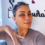 Leyla Bilginel Instagram - SİZLERİN ISRARINA MUHTEŞEM BİR KAMPANYA KAÇIRMAYIN! Canlar işte sırrım bu 49 yaş sadece kimlikte rakam! Ailecek genç kalmamızın sebebi ürünlerim! Hem gıda olarak hem sürerek genç kakıyoruz! Bu güm su orucunun 4. Günü! Ve çok enerjik mutlu ve tokum! Sebebi her sabah Kambuça çayı, goji Berry meyve suyu, kekik suyu, hayıt çiçeği suyu! Bakalım kaç güne tamamlanacak! Niyetim 10 gün! Eğer devam edebilirsem belki daha fazlası! Hep beraber göreceğiz sonucu!