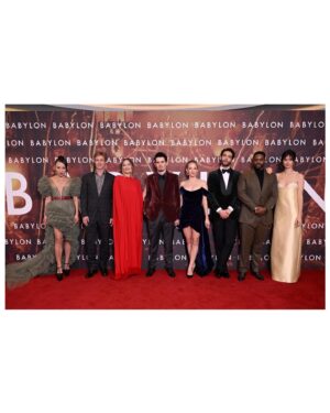 Li Jun Li Instagram - 🇬🇧 Thank you, London for celebrating the premiere of @babylonmovie last week ♥️ And thank you, @gucci for this beautiful and unforgettable dress, Lady Fay would be proud. 🎋

Stylist | @highheelprncess 
Dress, Shoes   Clutch | @gucci 
Press Look | @louisvuitton 
Makeup | @sarahillmakeup 
Hair | @miguelmartinperezldn 
Jewelry | @rachelbostonjewellery 
@personapr | @jadejacquelyn 
#babylonmovie