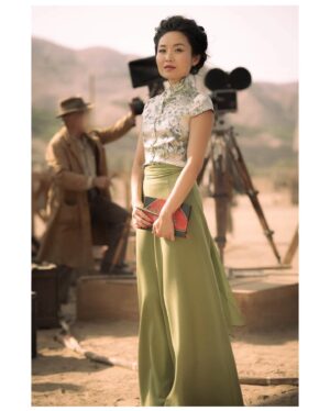 Li Jun Li Instagram - 🏜️ 💚🐫 Fay 💛 📷 @stillscottg 🎥@babylonmovie #babylon