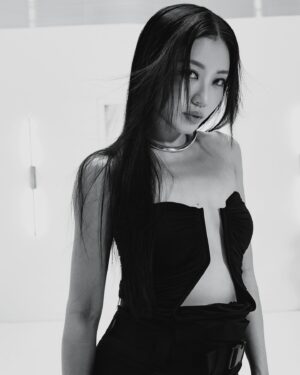 Li Sum Ling Instagram - .
My first solo 《 SPYLING 》🥷🏼
I am so grateful for everything 🌸

Big big thanks to everyone who make it happened 🙇🏿🙇🏿sun fu sai💕🫂 special credit is coming~

MV tonight 8pm 
stay tuned 🥷🏼

📸by @karlsontsang