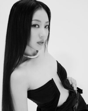 Li Sum Ling Instagram - .
My first solo 《 SPYLING 》🥷🏼
I am so grateful for everything 🌸

Big big thanks to everyone who make it happened 🙇🏿🙇🏿sun fu sai💕🫂 special credit is coming~

MV tonight 8pm 
stay tuned 🥷🏼

📸by @karlsontsang