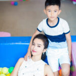 Li Bingbing Instagram – Rainy day has never be a problem for me and my nephews!😜🍭🥁🎡🎈