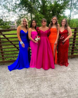 Lia McHugh Instagram - Prom 💓