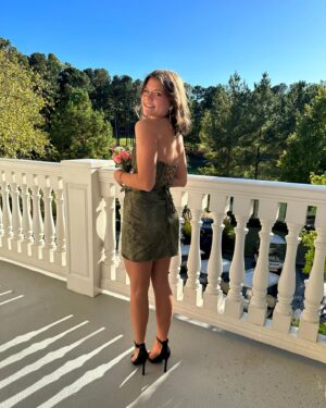 Lia McHugh Instagram - Senior Hoco !!