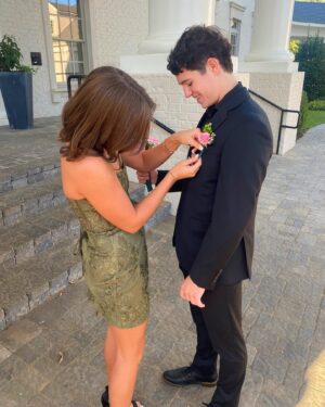 Lia McHugh Instagram - Senior Hoco !!