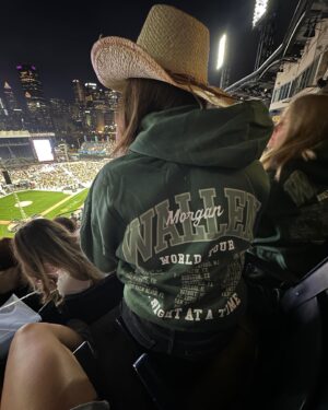 Lia McHugh Instagram - Long live cowgirls - Morgan Wallen