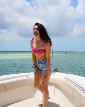 Liana Ramirez Instagram - finally Bahamas pics 🇧🇸