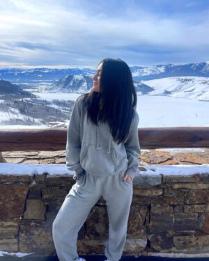 Liana Ramirez Instagram - finally posting about WY❄️