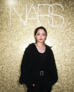 Licaxxx Instagram - DJ for @narscosmeticsjapan #sparktheparty 

使いやすさ抜群なシャドウパレット、落ちないマットリップ、チークも良い艶。

📷 @wataru__fukaya

#PR
