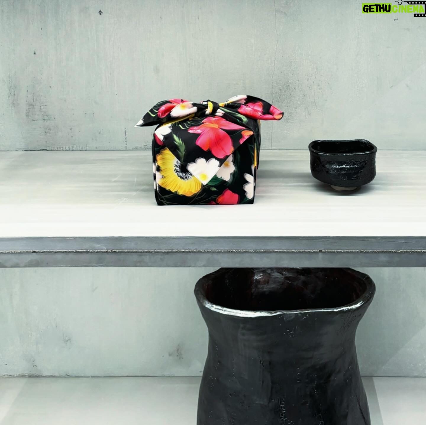 Licaxxx - 3 Likes - @balenciaga Ginza new open on April 27th! Congrats
#balenciaga
#PR