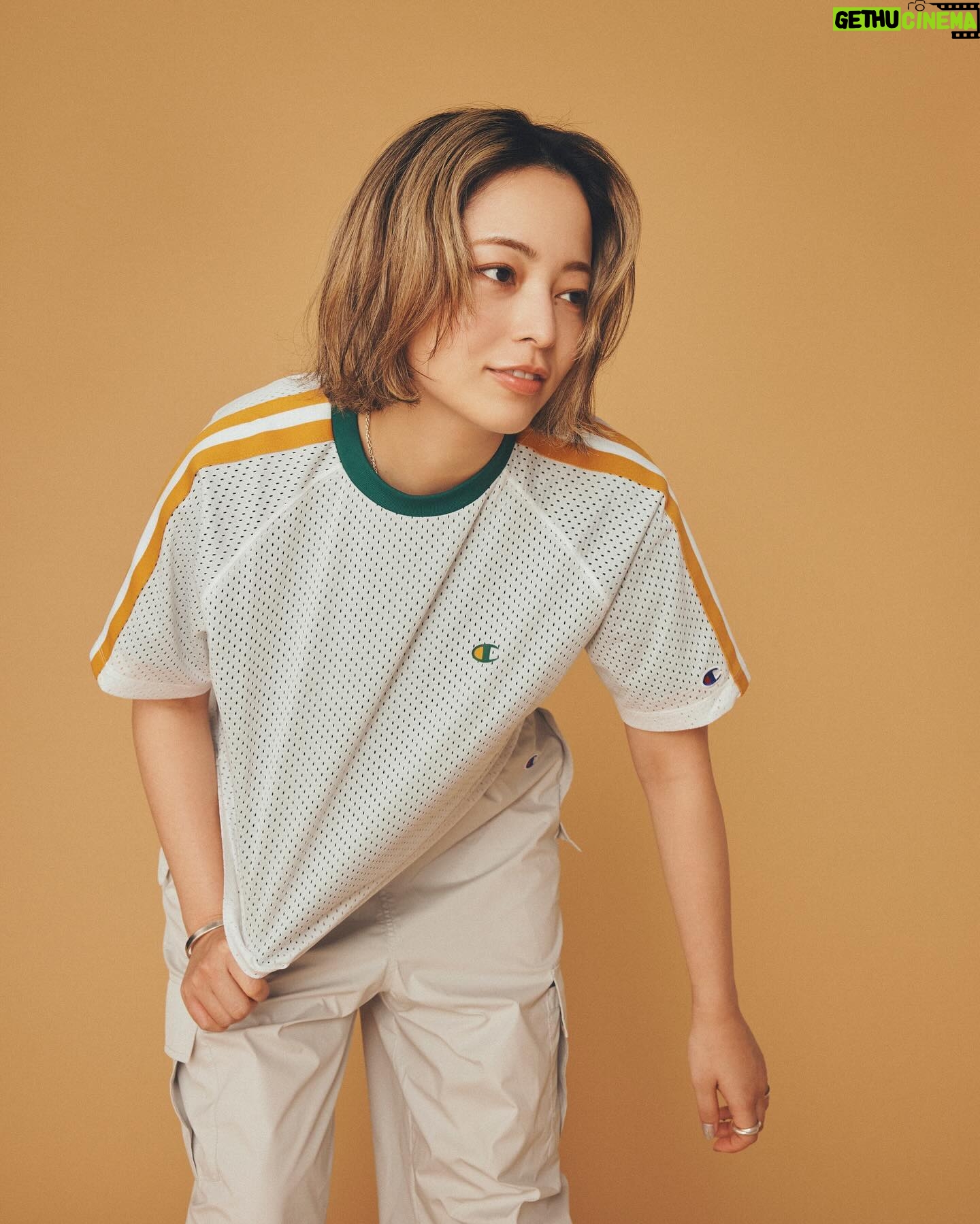Licaxxx - 3 Likes - @champion_japan @fashionsnapcom の特設ページにチャンピオンのTシャツをきて登場してます。私は特にバスケフィーリングな2枚を!🏀
バスケといえばそろそろプレーオフシーズンなんで激アツ時期。あなたはどこを応援してる?📣
#champion #チャンピオン #Tシャツ #PR