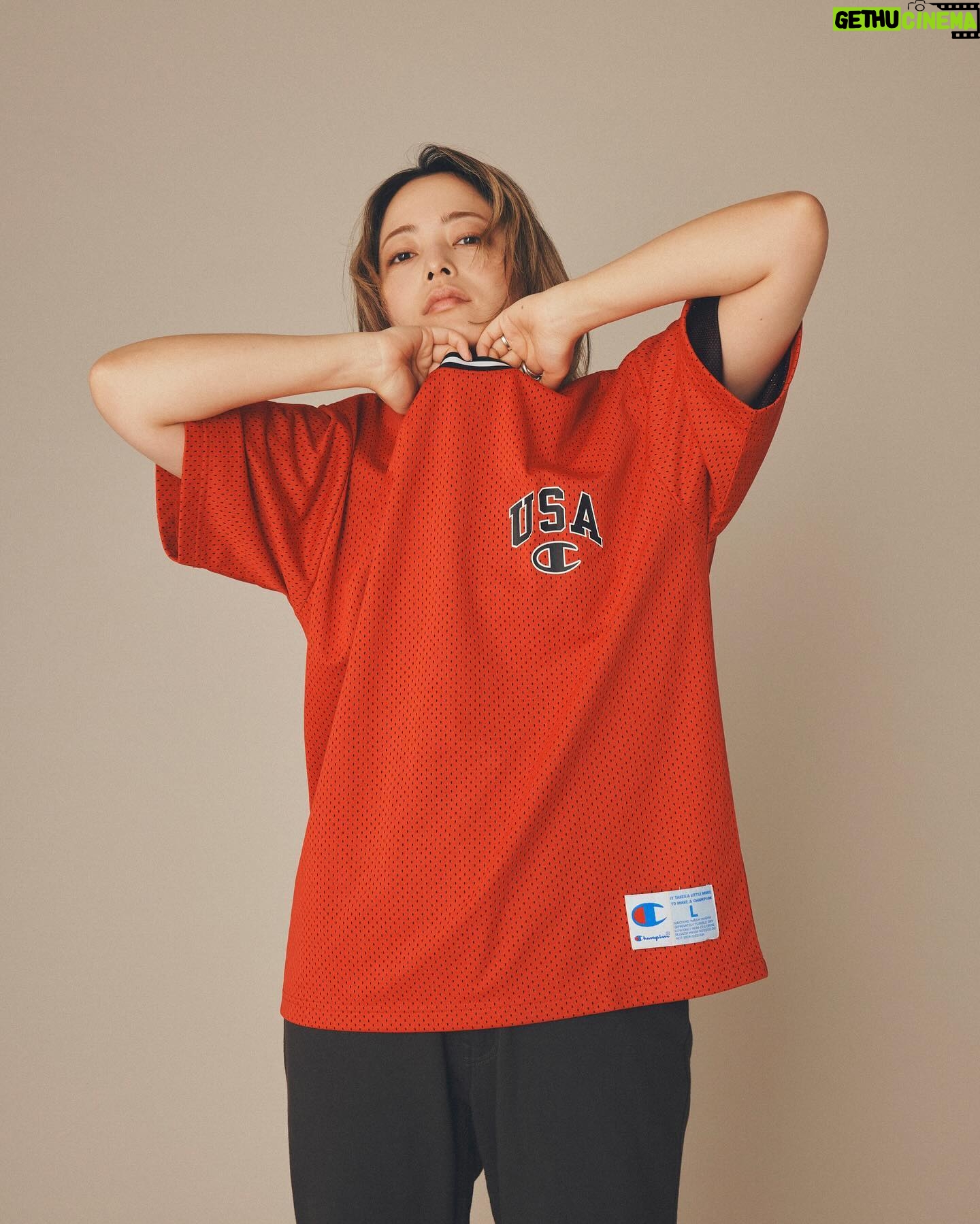 Licaxxx - 3 Likes - @champion_japan @fashionsnapcom の特設ページにチャンピオンのTシャツをきて登場してます。私は特にバスケフィーリングな2枚を!🏀
バスケといえばそろそろプレーオフシーズンなんで激アツ時期。あなたはどこを応援してる?📣
#champion #チャンピオン #Tシャツ #PR